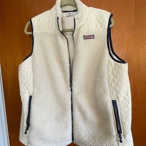 Womens XL Vineyard Vines Sherpa vest beige with blue piping